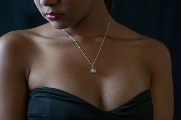 How to photograph jewelry for Etsy