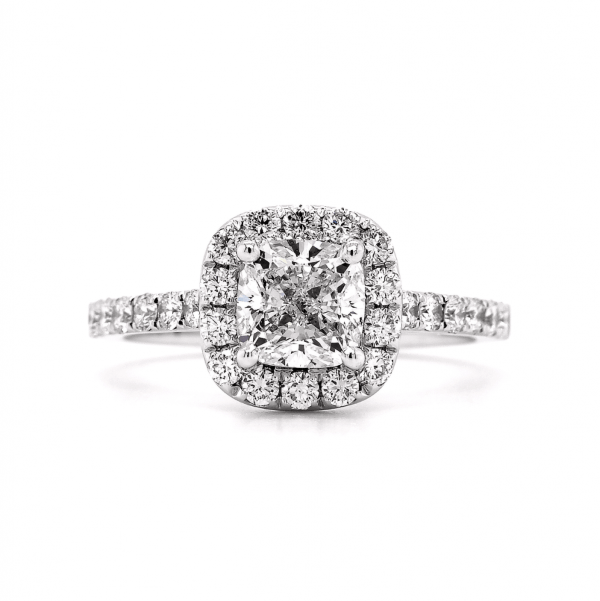 How to photograph a diamond ring - After retouching - DSLR camera