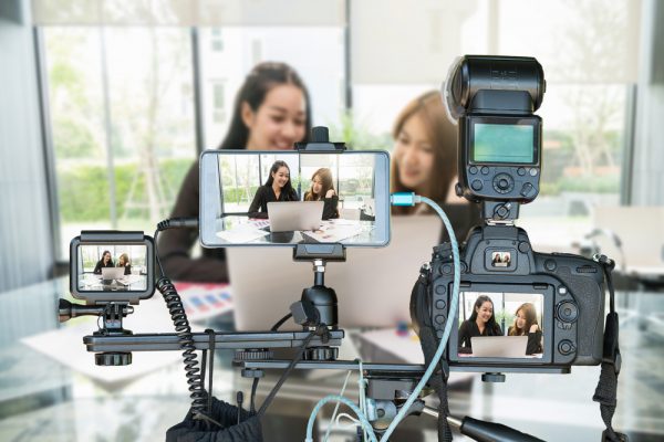 jewelry e-commerce trends: livestreaming