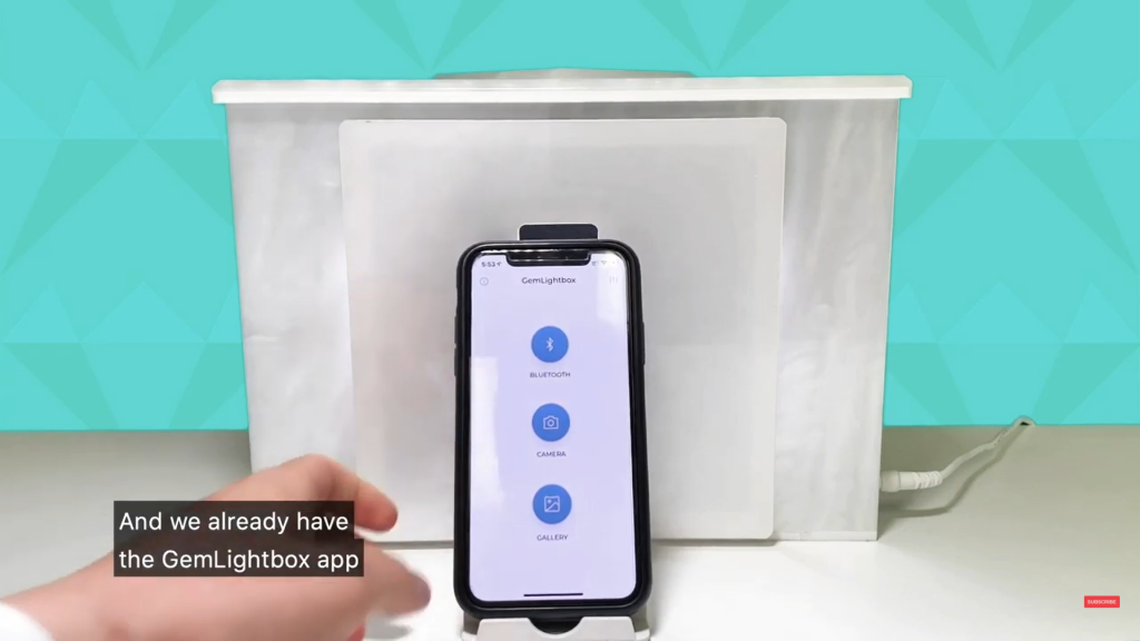 Place your smartphone in front and open the GemLightbox app